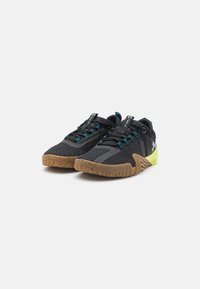 Under Armour REIGN 6 - Tenisice za trening - black