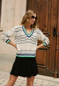 Next CRICKET - REGULAR FIT - Strickpullover - white