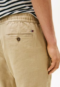 Thumbnail Image 4