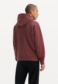 Levi's® Skateboarding SKATE HOODED UNISEX - Jersey con capucha - red mahogany/purple