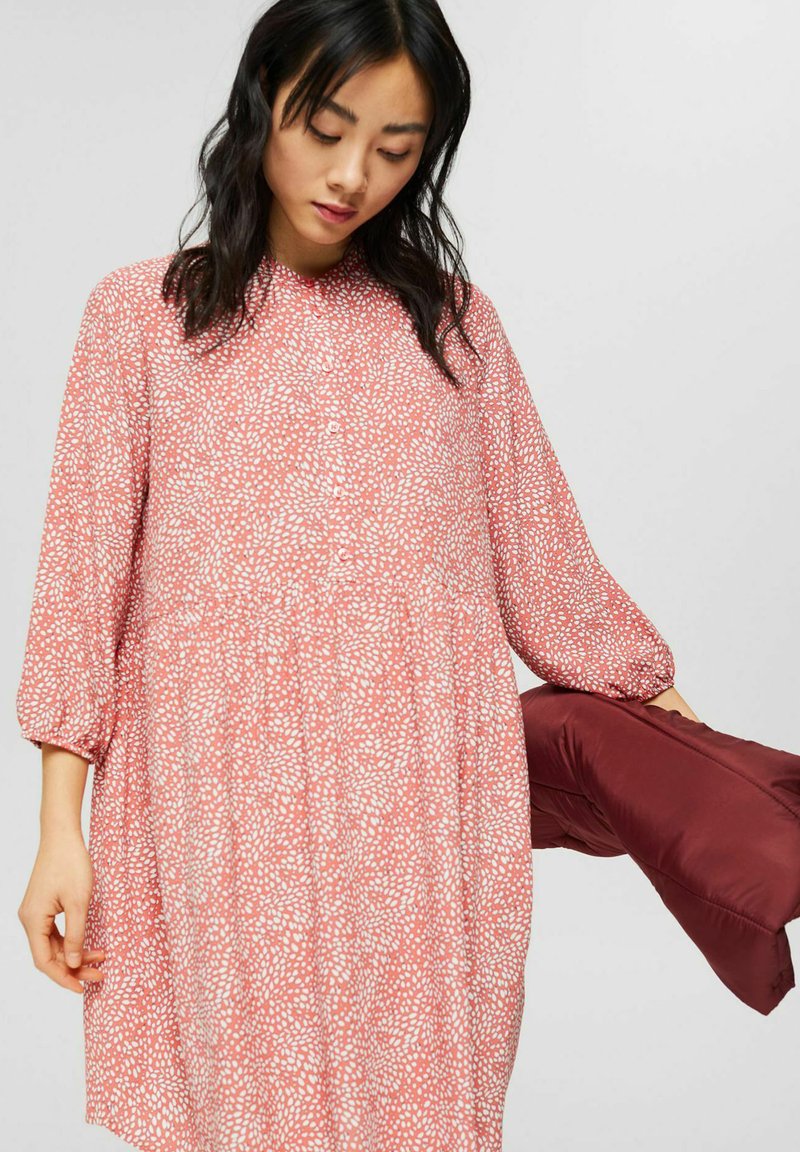 Damen Freizeitkleider | Esprit DRESSES LIGHT Blusenkleid coral/koralle - DF92522 Damen Freizeitkleider | Esprit DRESSES LIGHT Blusenkleid coral/koralle - DF92522