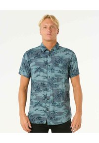 Korte mouw button-up shirt in teal met een palmboom patroon, voorzien van een borstzak en donkere knopen op een textuurstof.