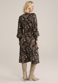 WE Fashion Dnevna obleka - black