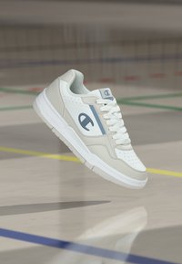 Επιλέχθηκε, white/grey