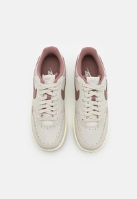 Nike Sportswear GAMMA FORCE - Tenisice - light bone/smokey mauve/platinum violet/coconut milk