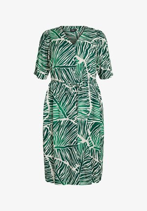 Knælang kortærmet kjole med grønt og hvidt abstrakt bladmønster, knapper foran, V-hals og bælte, der bindes om taljen.