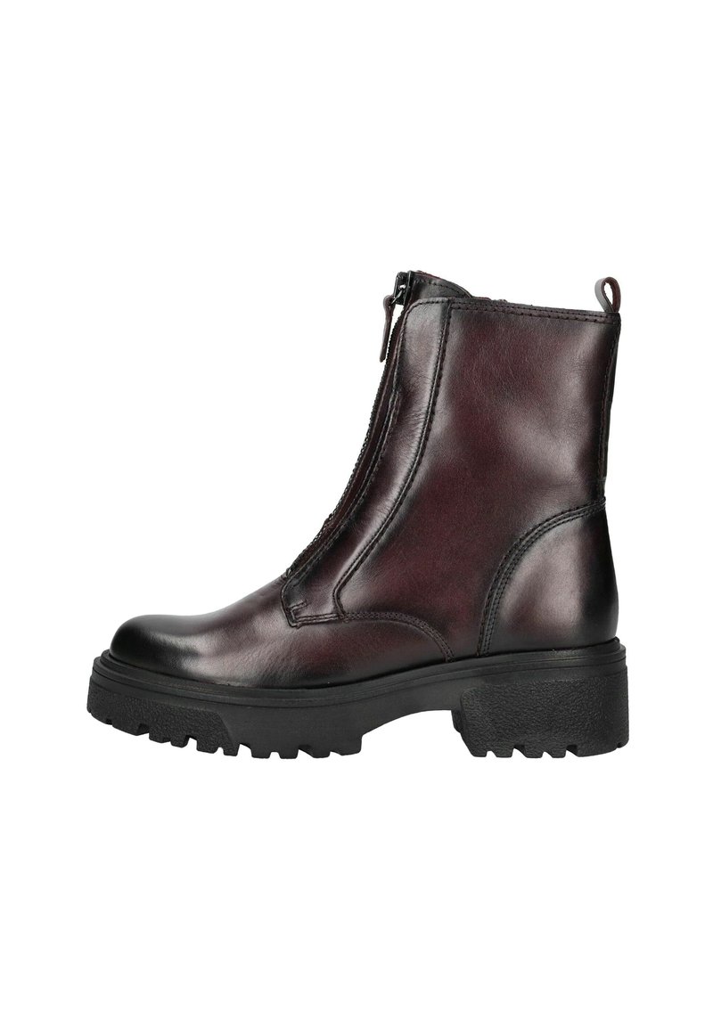 Botas de tobillo de cuero burdeos con cierre lateral, punta redonda y suela de goma negra gruesa. Superficie lisa con sutiles detalles de costura.
