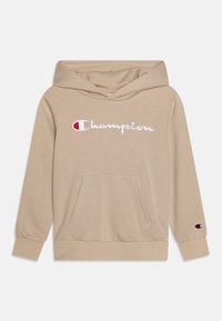 Felpa beige Champion con tasca a marsupio frontale, logo ricamato sul petto e piccolo logo sul polsino sinistro della manica.