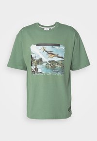 Unselected, green