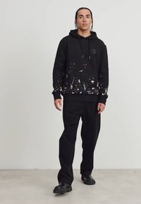 Carlo Colucci HOODIE - Sweatshirt - black