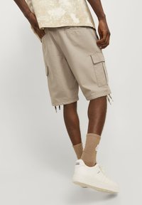 Jack & Jones JPSTCOLE BARKLEY SHORTS - Shorts - crockery