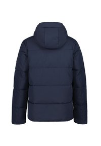 Mørkeblå polstret jakke med hætte, lange ærmer og vandret quiltning, vist fra ryggen på en hvid baggrund.