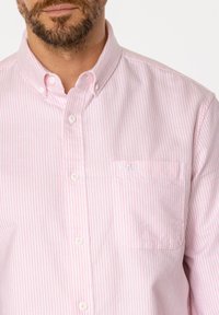 Lee Cooper LARS OXFORD jasnoróżowy