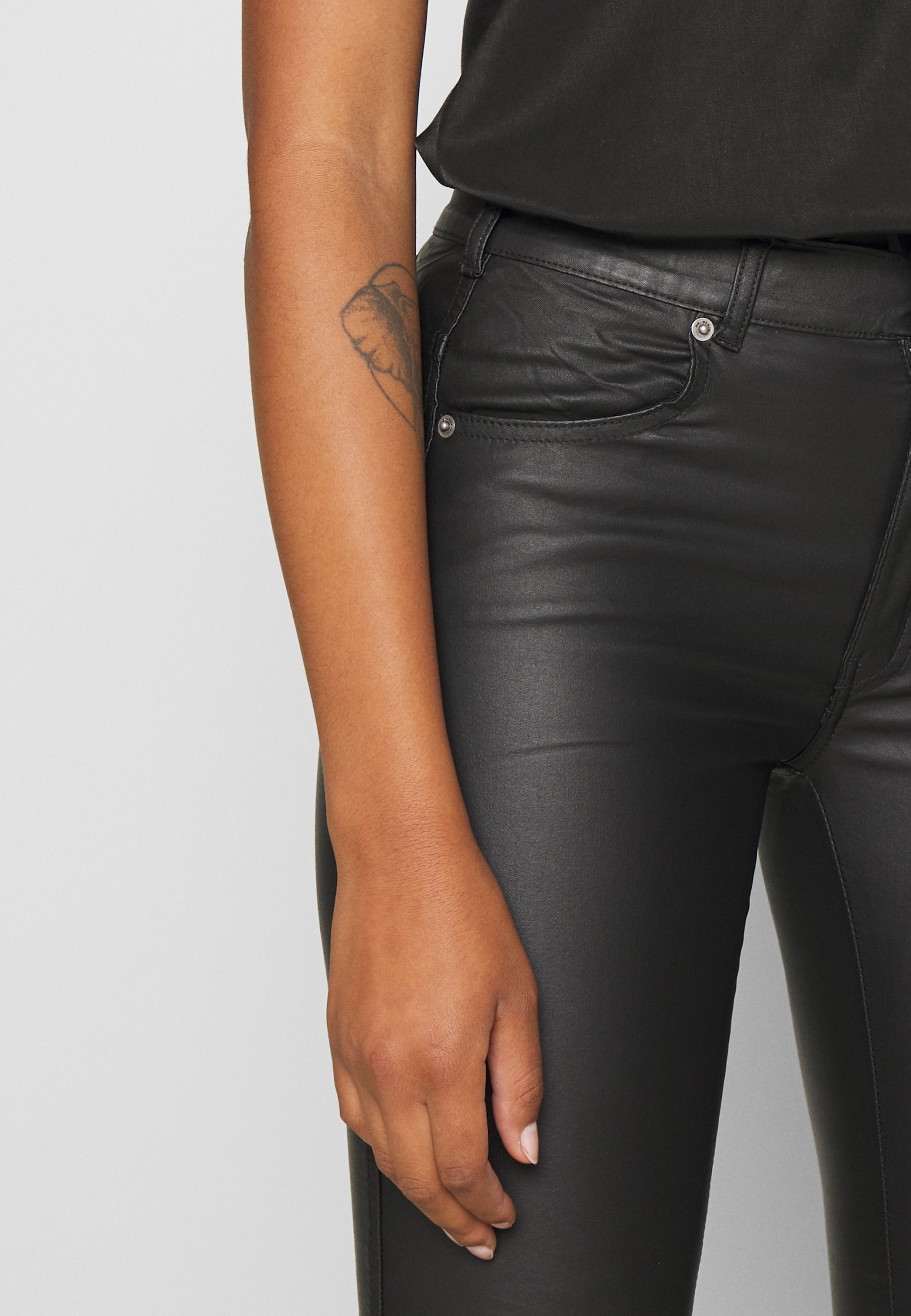 dr denim black metal