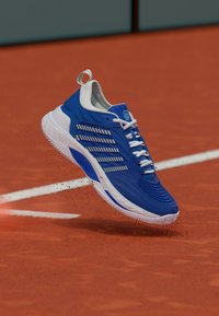 Neizbrano, dazzling blue/white/baltic sea