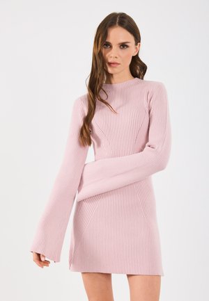 Svetríkové šaty - pink