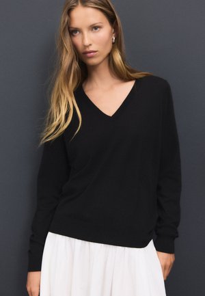 Next, Pullover - black
