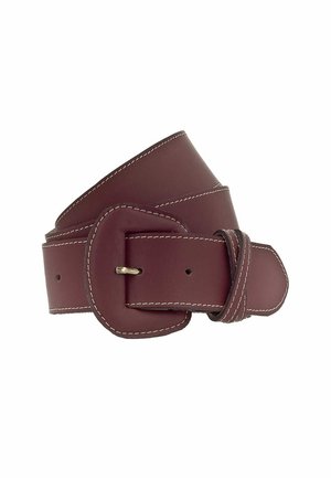 Burgunderroter Ledergürtel mit kontrastierender weißer Naht, breitem Riemen-Design und einer abgerundeten Schnalle mit goldfarbenem Dorn.