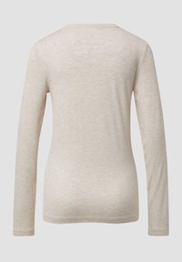 Beżowa koszula z długim rękawem, z okrągłym dekoltem, miękka w dotyku, o lekko dopasowanym kroju. Prosty wzór bez widocznych wzorów ani akcentów.