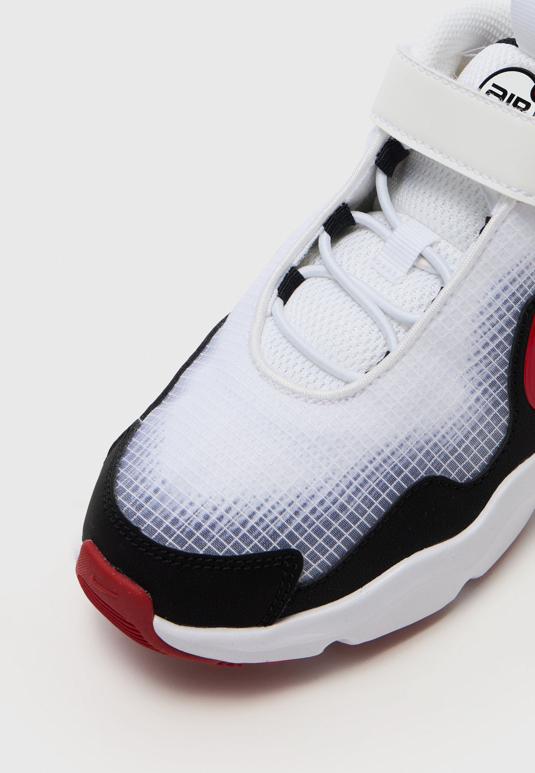 nike air max oketo trainers in university red & white