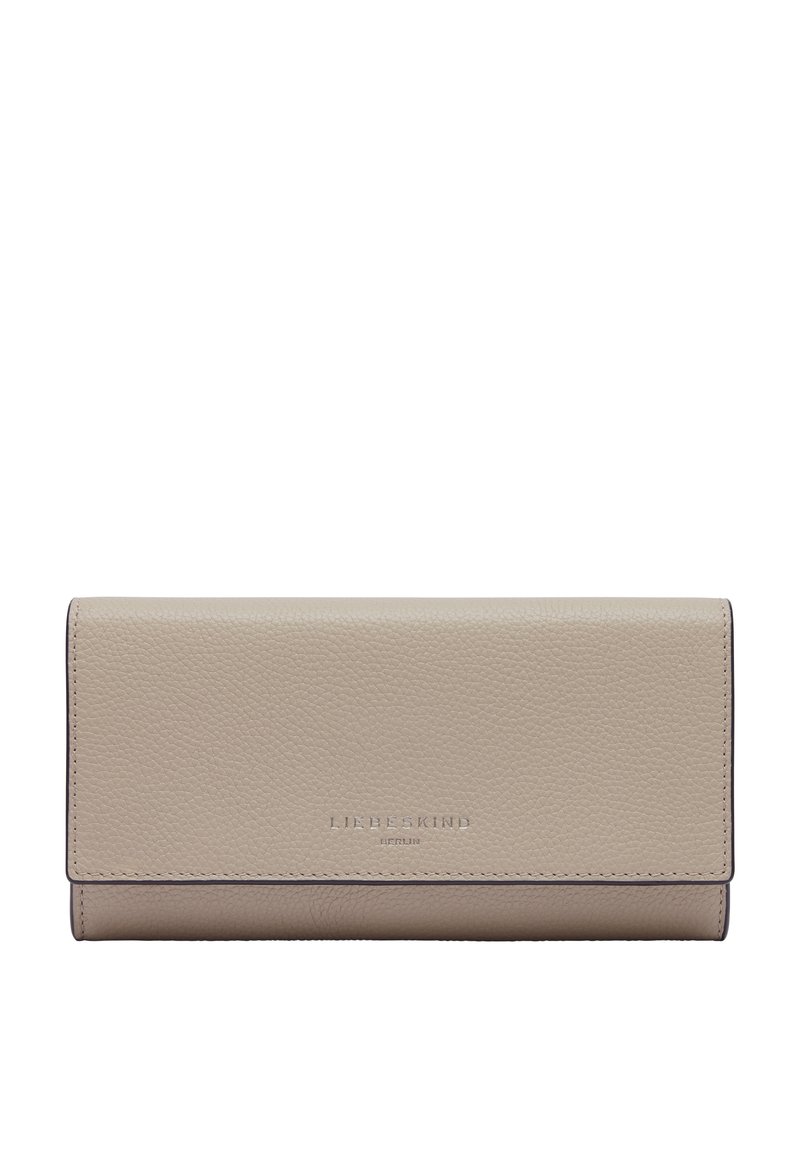 Beżowy skórzany portfel o teksturowanym wykończeniu, z wytłoczonym logo marki na przedniej stronie oraz eleganckim prostokątnym kształcie.