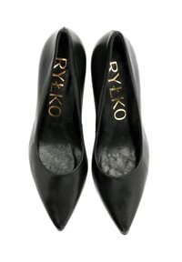 Czarne skórzane szpilki z ostrym noskiem. Gładka tekstura i minimalistyczny styl. Złote logo w środku.