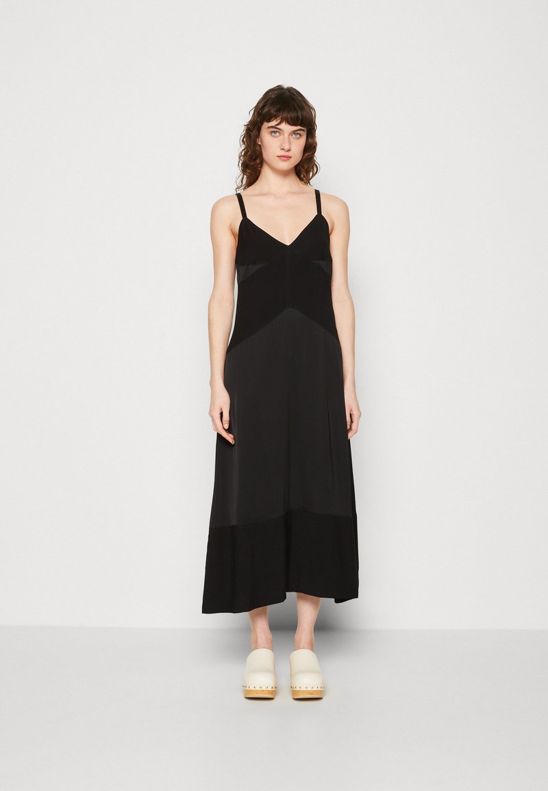 Day Birger et Mikkelsen Vest