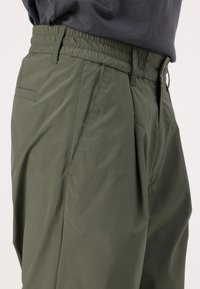 Thumbnail Image 7
