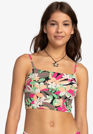 Bloemmotief crop top met dunne bandjes. Heeft levendige kleuren zoals roze, groen en wit op een zwarte achtergrond. Soepele textuur.