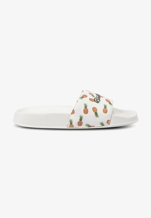 Sandal blanc avec un strap texturé à motif d'ananas et logo, semelle plate et design minimaliste.