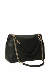 Borsa tote in pelle nera con finitura testurizzata, dotata di una tracolla a catena dorata e una tracolla nera removibile.