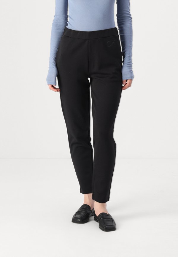 TAILORED SWEATPANT - Trousers