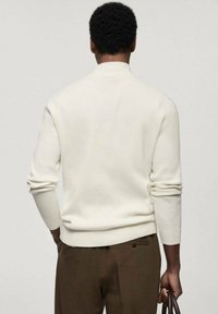 Mango Jersey de punto - off-white