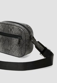 s.Oliver Fototasche - grau meliert