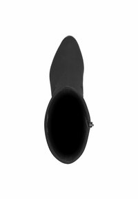 Czarny botek sięgający kostki z ostrym noskiem i gładką, zamszową fakturą. Posiada zamek błyskawiczny z boku dla łatwego zakładania oraz elegancki, minimalistyczny design.
