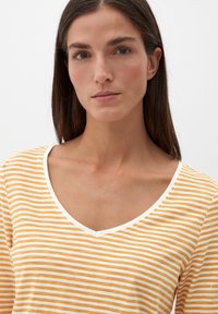 s.Oliver LONGSLEEVE MIT STREIFEN - Longsleeve - mango