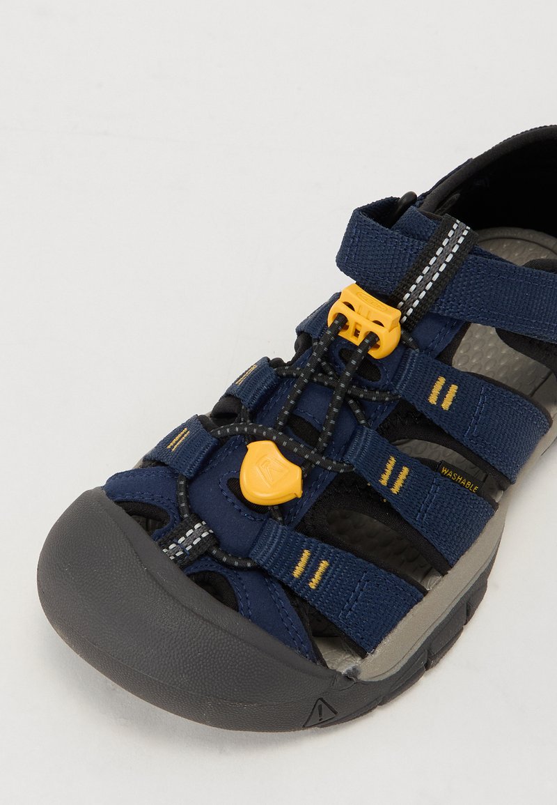 KEEN Men\'s Blue Outdoor Sandals with Yellow Accents Keen SEACAMP II CNX YOUTH UNISEX - Walking sandals - black  main image 4