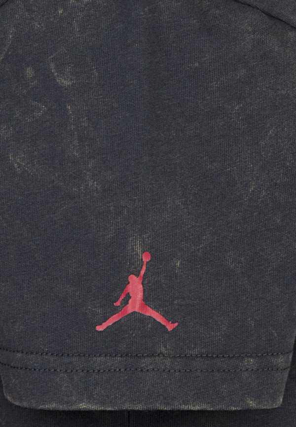 JORDAN 40TH ANNIVERSARY UNISEX - Print T-shirt - off noir4