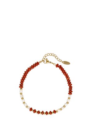 Armband mit abwechselnden kleinen roten, weißen und goldenen runden Perlen, mit einem goldenen Kettenverschluss und Verlängerung.