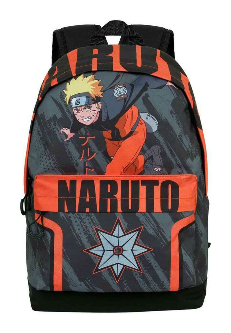 Zwarte en oranje rugzak met een Naruto karakterontwerp, de tekst "NARUTO," en een sterembleem op een textuurgrijze achtergrond.