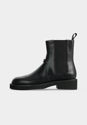 Furla, ZIPPED BOOT - Боти - nero