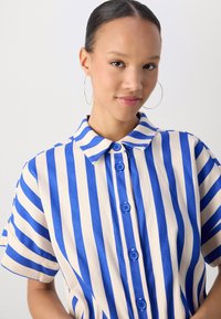 Lollys Laundry Mono - neon blue