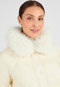 Damart MAXI-BRILLANTE THERMOLACTYL  - Cappotto invernale - ecru