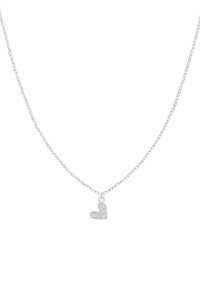 Zilveren ketting met een kleine hartvormige hanger versierd met sprankelende accenten, die een gladde afwerking en een verfijnd ontwerp vertoont.