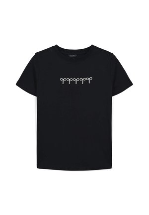 T-shirt in cotone nero con maniche corte, caratterizzato da una stampa grafica bianca che presenta cinque fiocchi sul petto. Collo a giroclassico.