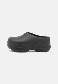ADIFOM STAN SMITH MULE - Korolliset pistokkaat - core black