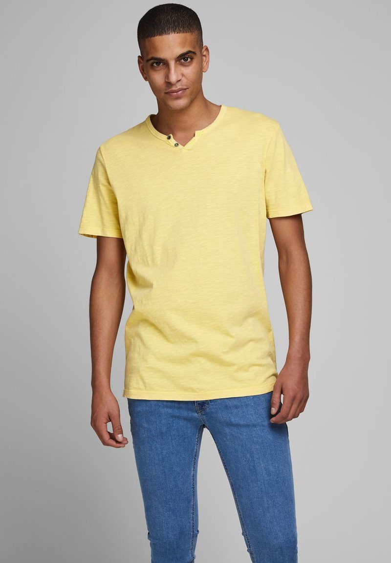 Jack & Jones ESPLIT NECK NOOS - T-shirts basic - lemon drop