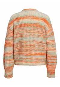 Plečený svetr s krátkým střihem a barevnými vodorovnými pruhy v oranžové, zelené a krémové barvě. Texturovaná tkanina a žebrované manžety.