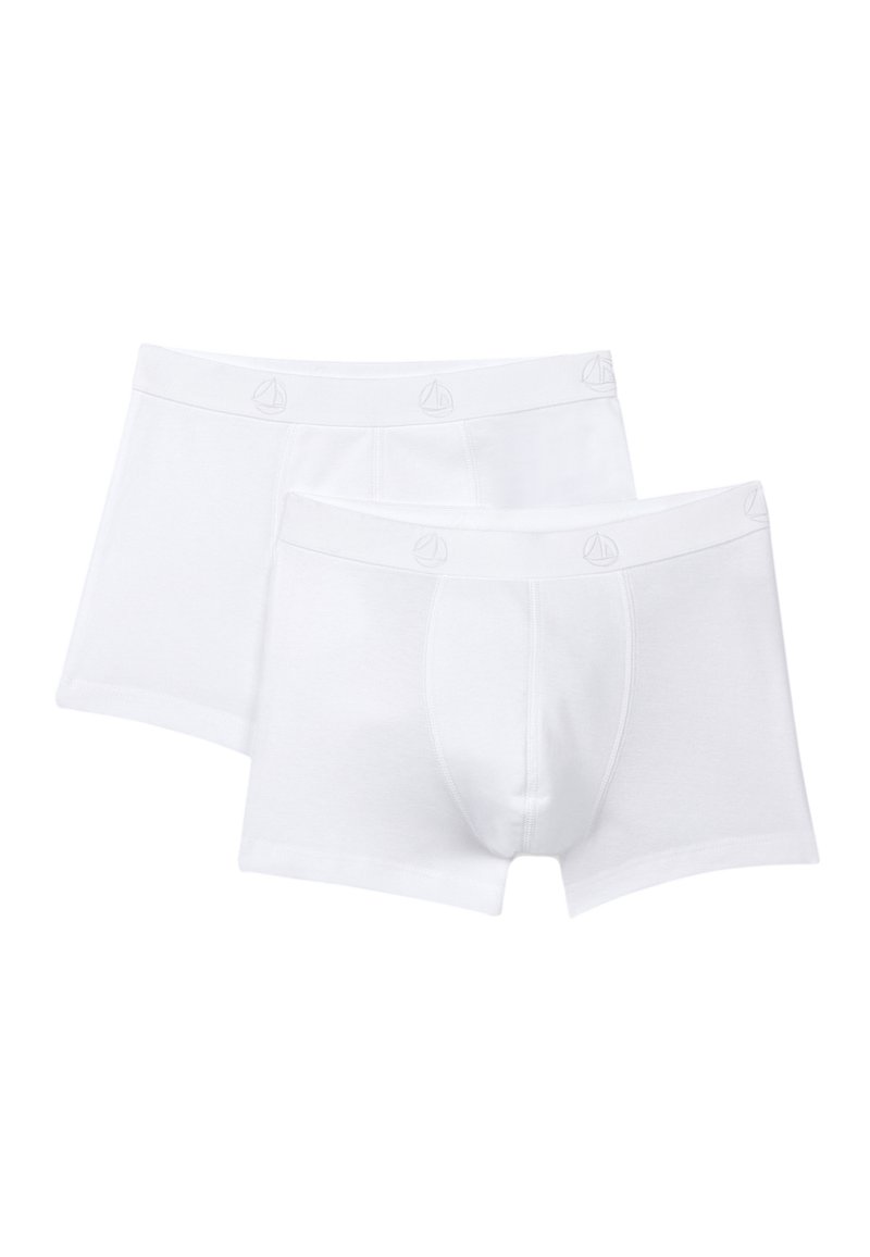 Boxer shorts bianchi in cotone con un design aderente, dotati di un morbido elastico in vita e dettagli del logo discreti. Texture liscia, senza fantasie.