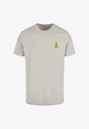 T-shirt in cotone grigio chiaro con una grafica di un albero verde sull'area del petto sinistro. Maniche corte e collo rotondo. Texture liscia.